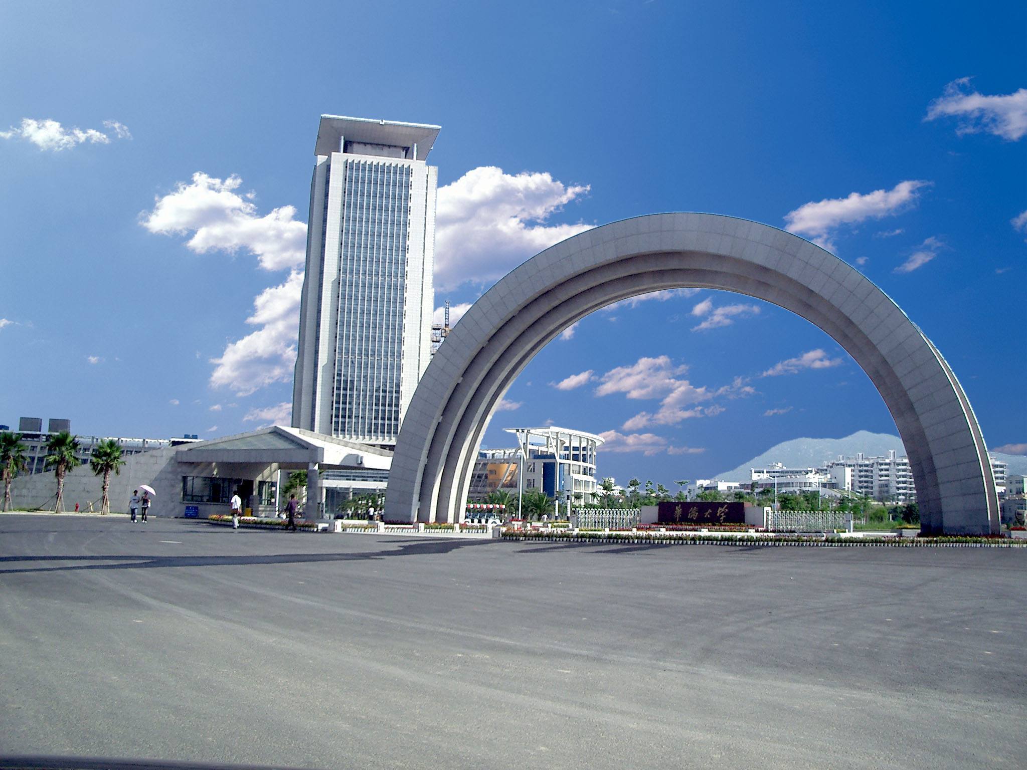 华侨大学,为什么感觉一些高校排名里没有呢?