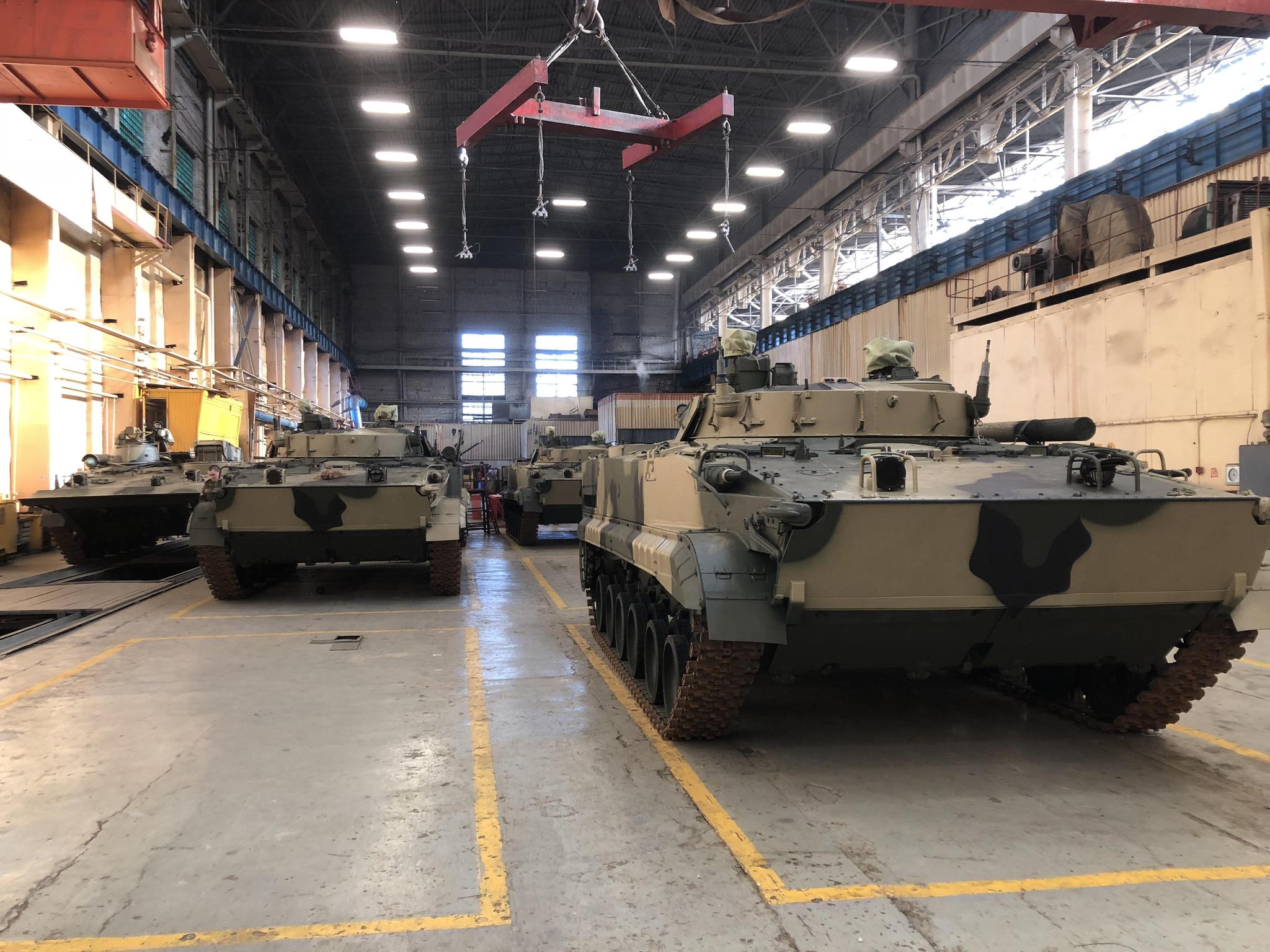 俄罗斯著名军工厂组装线超高清新照 生产任务是非常饱满