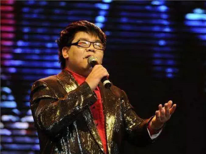 双眼失明获星光大道总冠军刚出名就开始膨胀导演滚出娱乐圈