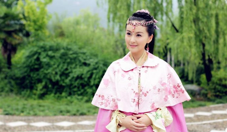 被称为翻版张柏芝老公苦追了她10年今36岁美如少女