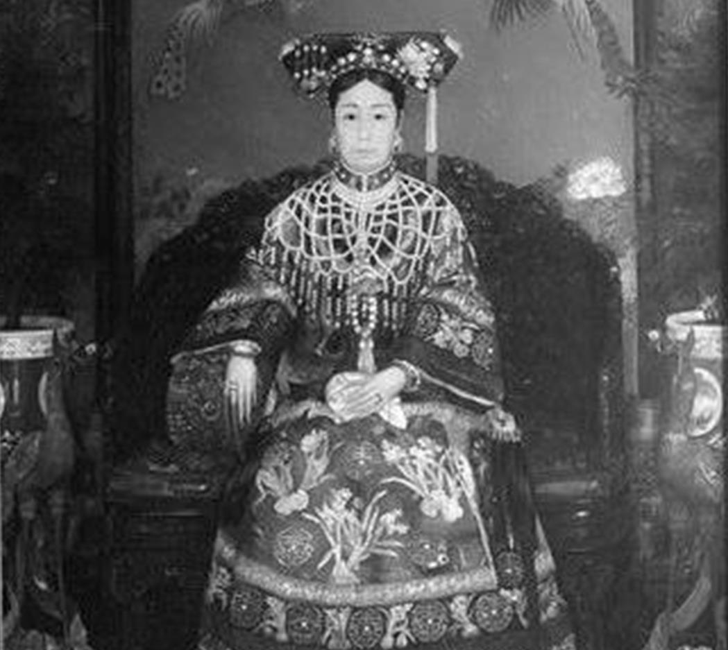 清末老照片:慈禧3个侄女颜值下、中、上,图5是光绪帝生母!|慈禧|侄女|光绪帝_新浪新闻