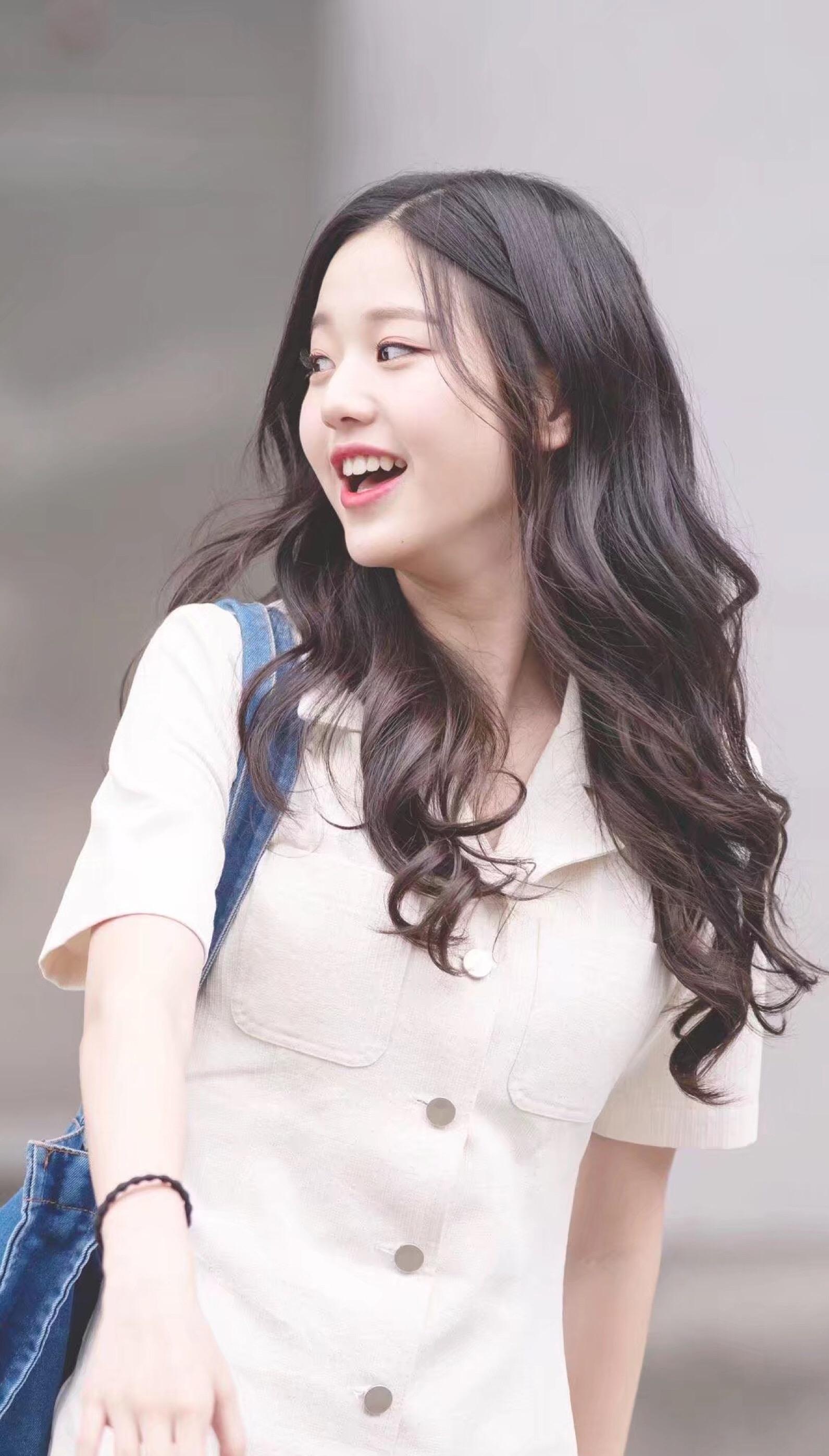 被誉为produce48最漂亮女星张元英,果然名不虚传,她才15岁