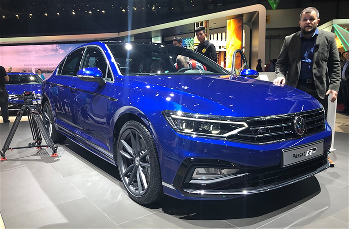 穿越时空看到未来的迈腾新欧版passat亮相日内瓦车展
