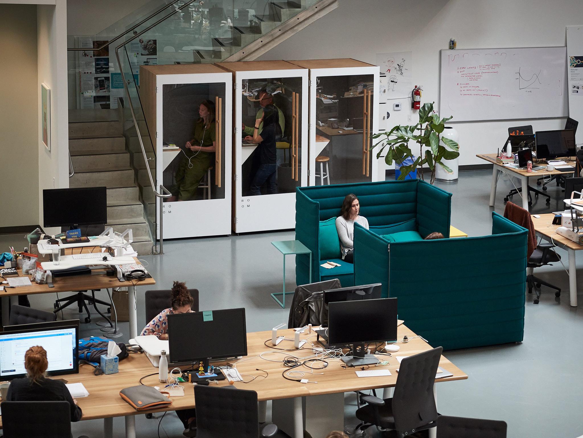 room | 开放式可移动个人办公室__财经头条