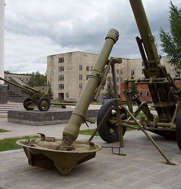 这门迫击炮重达722公斤,日军只给迫击炮联队用,抗日神剧不敢拍