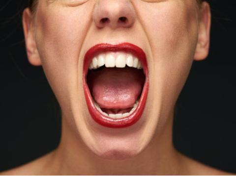 舌头疼,有被烫过的感觉,是怎么回事呢?