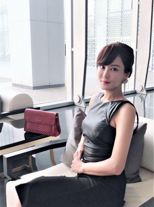 女星搭车险遭狼爪 靠这招化险为夷|邱琦雯|狼爪|女星_新浪新闻