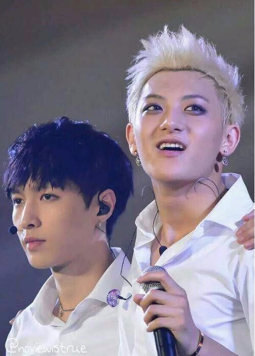 黄子韬发文疑似否认曾给张艺兴送生日祝福网友耿直boy