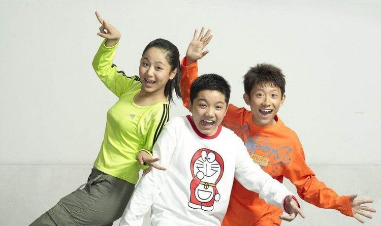 本以为杨紫长头发最美直到她剪了短发后这才知道她短发的魅力