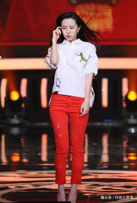 她因一部戏爆红,疑似整容被雪藏,如今32岁竟成了这副模样|李金铭|整容