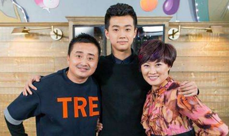 45岁赵海燕全家照丈夫发福成胖子儿子颜值高前途无量