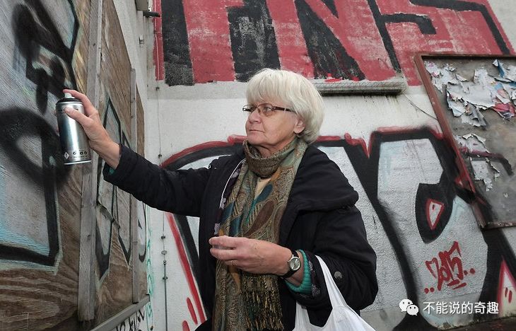 街头清除纳粹印记,阻止当年恶果的重现|施拉姆|纳粹|印记_新浪新闻