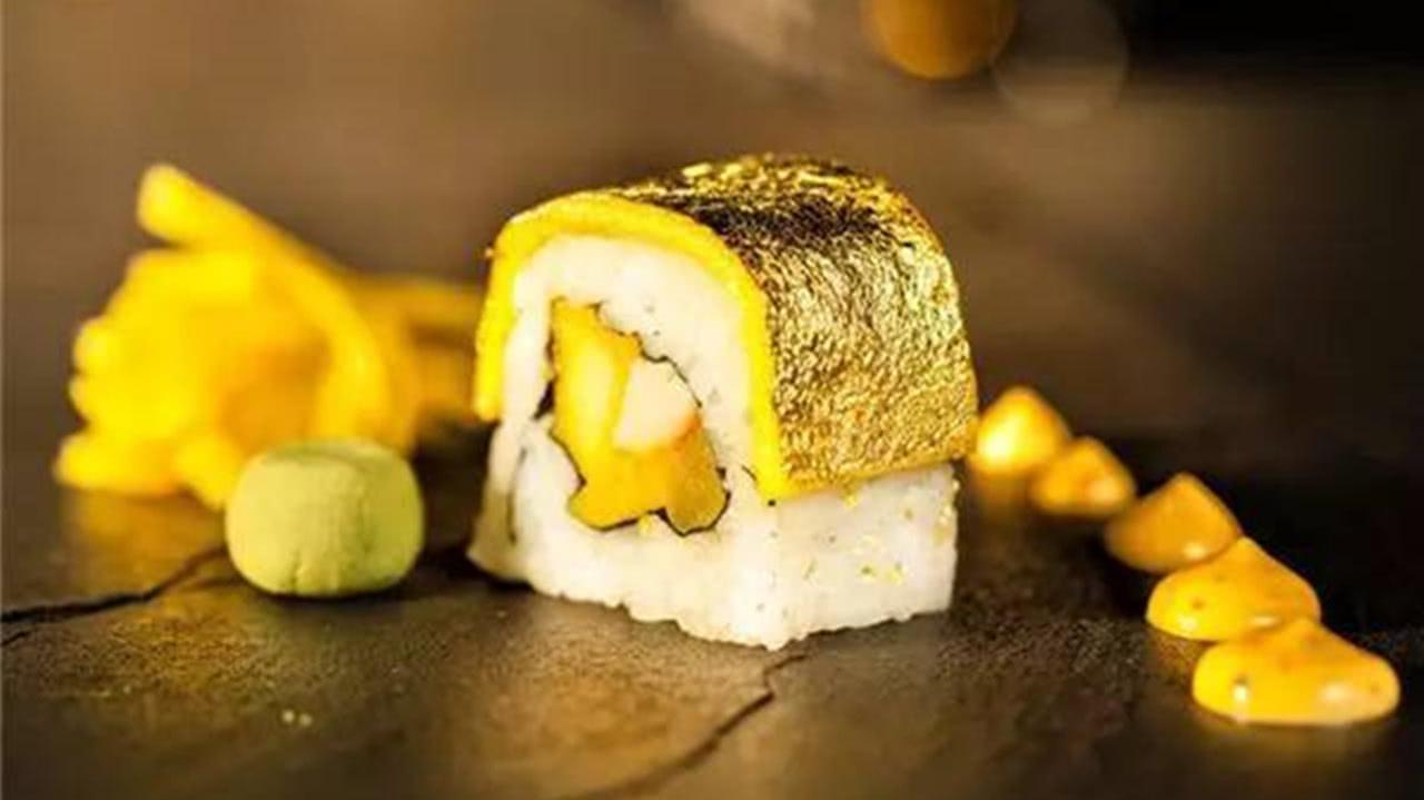 土豪们开始吃黄金了金箔美食豪华气派吃一口要好几万