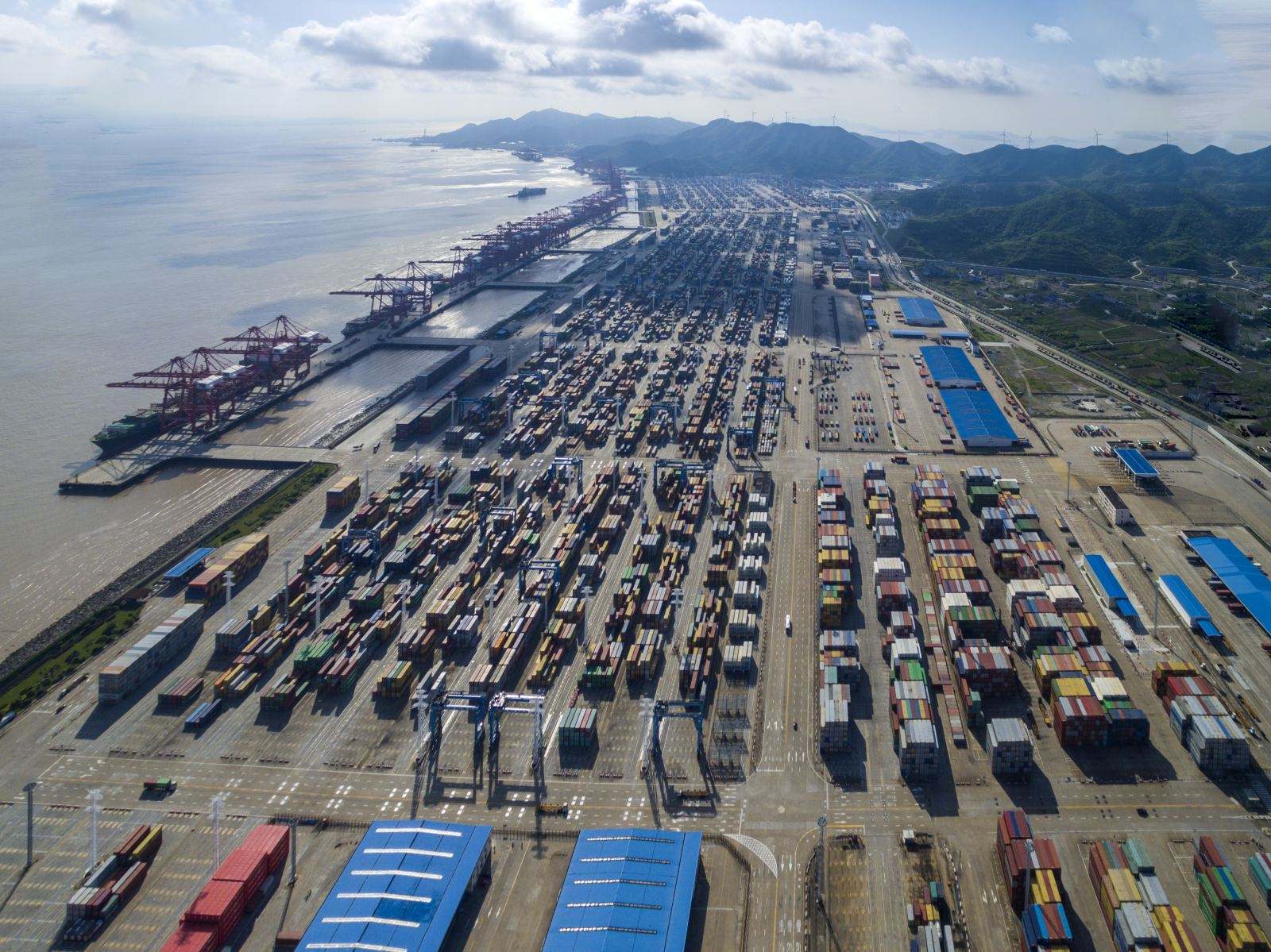 我国最"无奈"的城市,拥有世界第一大港,却只是一个三线城市