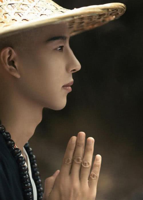 抖音上迷倒万千少女的禁欲和尚小哥哥现实中长这样