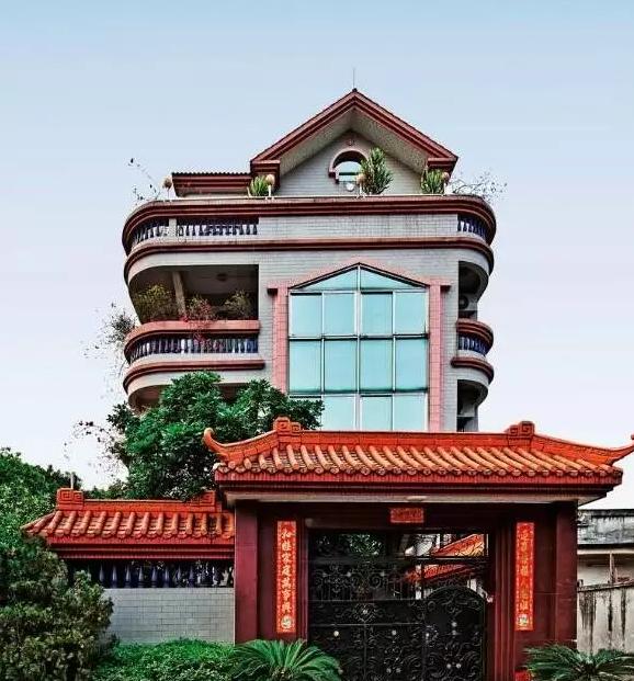 15栋广东农村花园别墅实拍,风格特异,丝毫不输福建豪宅