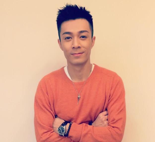 陈奕迅对他都表示认同,出道获各种奖项|陈奕迅|奖项|周柏豪_新浪新闻