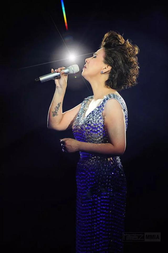 她曾与邓丽君齐名,唱了一辈子,爱了一辈子