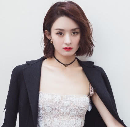 公主头已经过时赵丽颖的新发型真刚网友脸小无敌啊