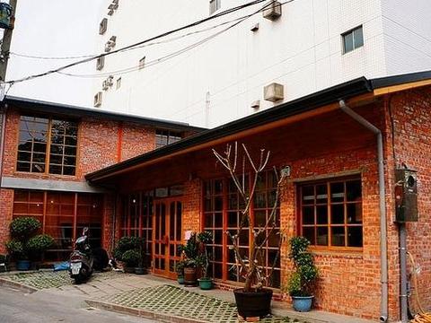 农村盖房为何还是一直喜欢用国家禁止的红砖,原来好处这么多!