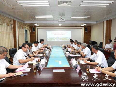 湛江市,廉江市领导教师节前到广东文理职业学院看望慰问教师