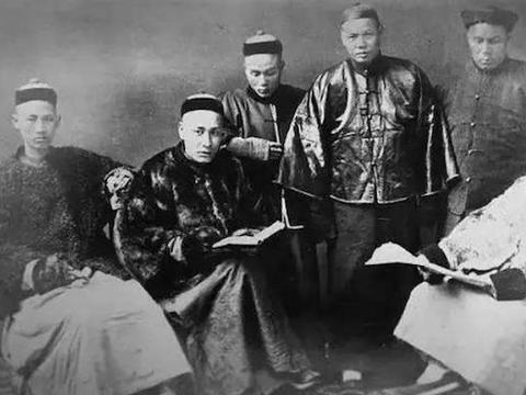 旧社会农村的乡绅，其实是农村里最大的陋习|乡绅|农村|旧社会|农民|土豪劣绅_新浪新闻