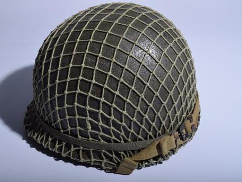 日军头盔上为何总要罩一张网?拯救数万士兵,这个作用很关键