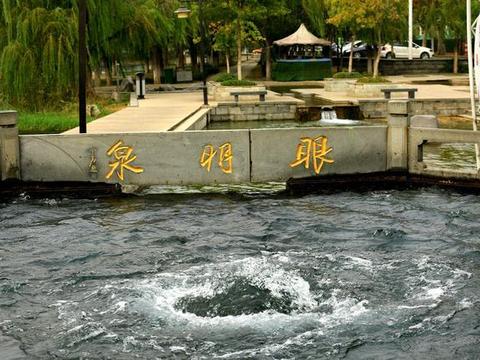 章丘眼明泉泉水喷涌堪比济南趵突泉|章丘|眼明泉|泉水|西麻湾|临济_新浪新闻