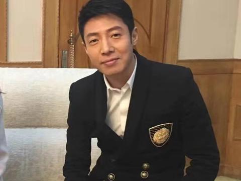 不一样的撒贝宁,加入明星大侦探,“搞笑担当”称号当之无愧!|撒贝宁|侦探|节目|称号|鬼鬼_新浪新闻
