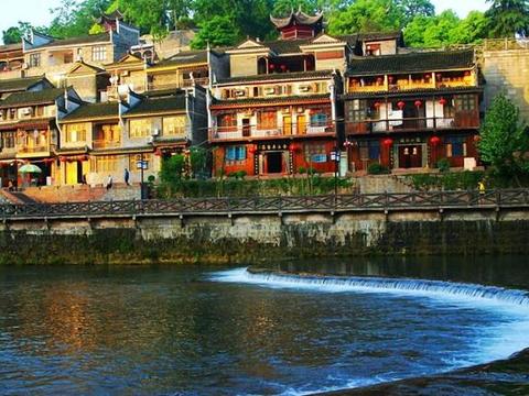 开平市是广东哪个市的哪些地区 开平市的经济发展情况如何