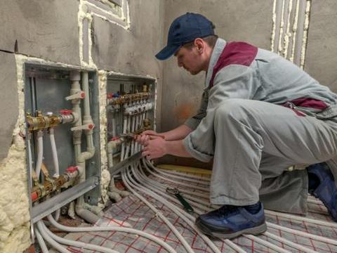 鞋子不够放,闺蜜在客厅背面做满"鞋柜",实在太羡慕了!