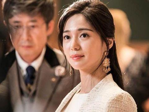 薛之谦现场演唱,台下粉丝大喊"李雨桐", 薛之谦当场黑脸罢唱