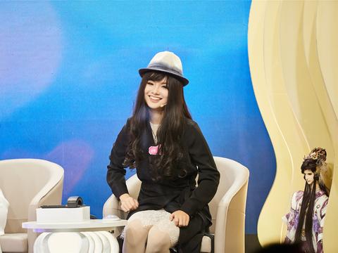 《新相亲大会》有故事的大叔 前女友陪他相亲,前妻为他加油