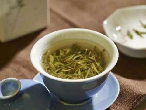 喝茶淡茶好还是浓茶好?营养专家:多数人都喝错,难怪喝着不健康|浓茶|淡茶|喝茶_新浪新闻