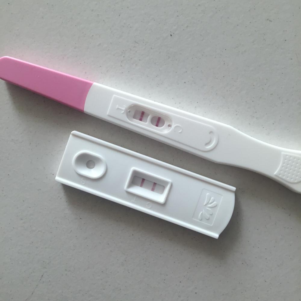 以往是大姨妈来的现象,但大姨妈并没有准时报到,就买了验孕棒打算看看