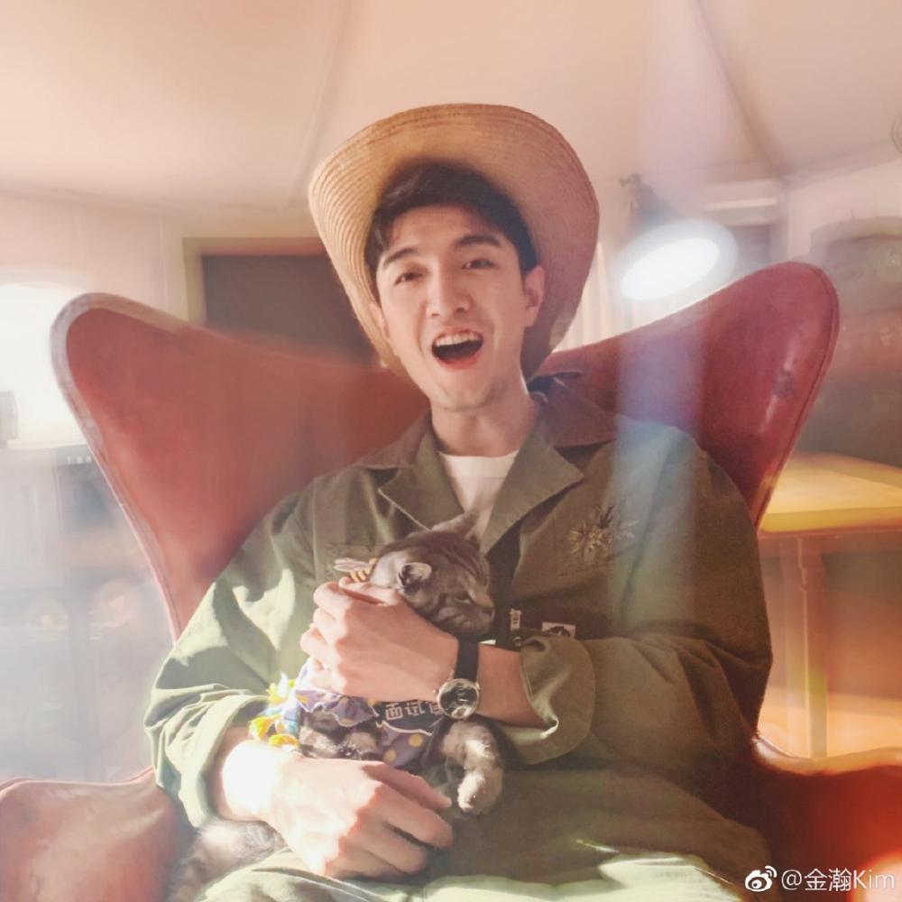 贾乃亮搭档王源金瀚杨超越上节目当农夫,被调