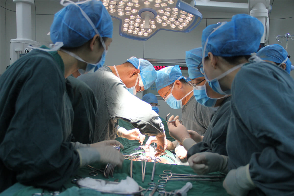 一次手术移植两种器官 仅修整胰腺用了3小时