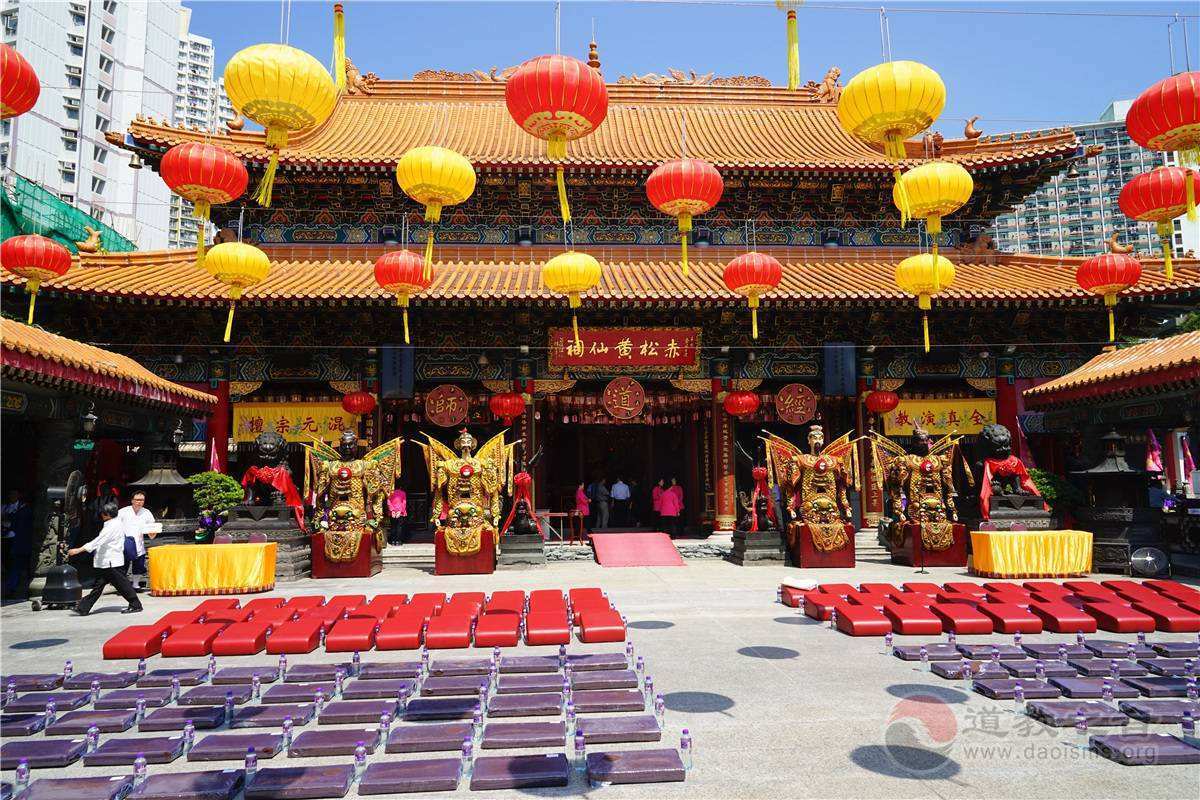 黄大仙游玩攻略，看看香港居民怎样求神拜佛！|黄大仙|黄大仙祠|签筒_新浪新闻