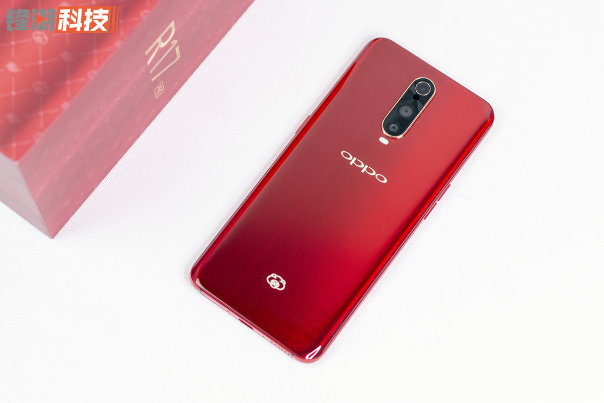 开启猪年奇幻之旅oppor17pro新年版图赏