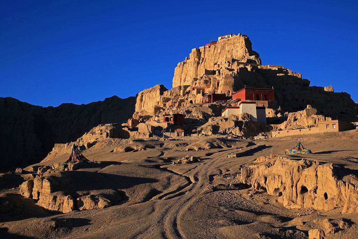 西藏这个古国比楼兰还要神秘,300年前一夜间消失,至今不知处向|巴达克