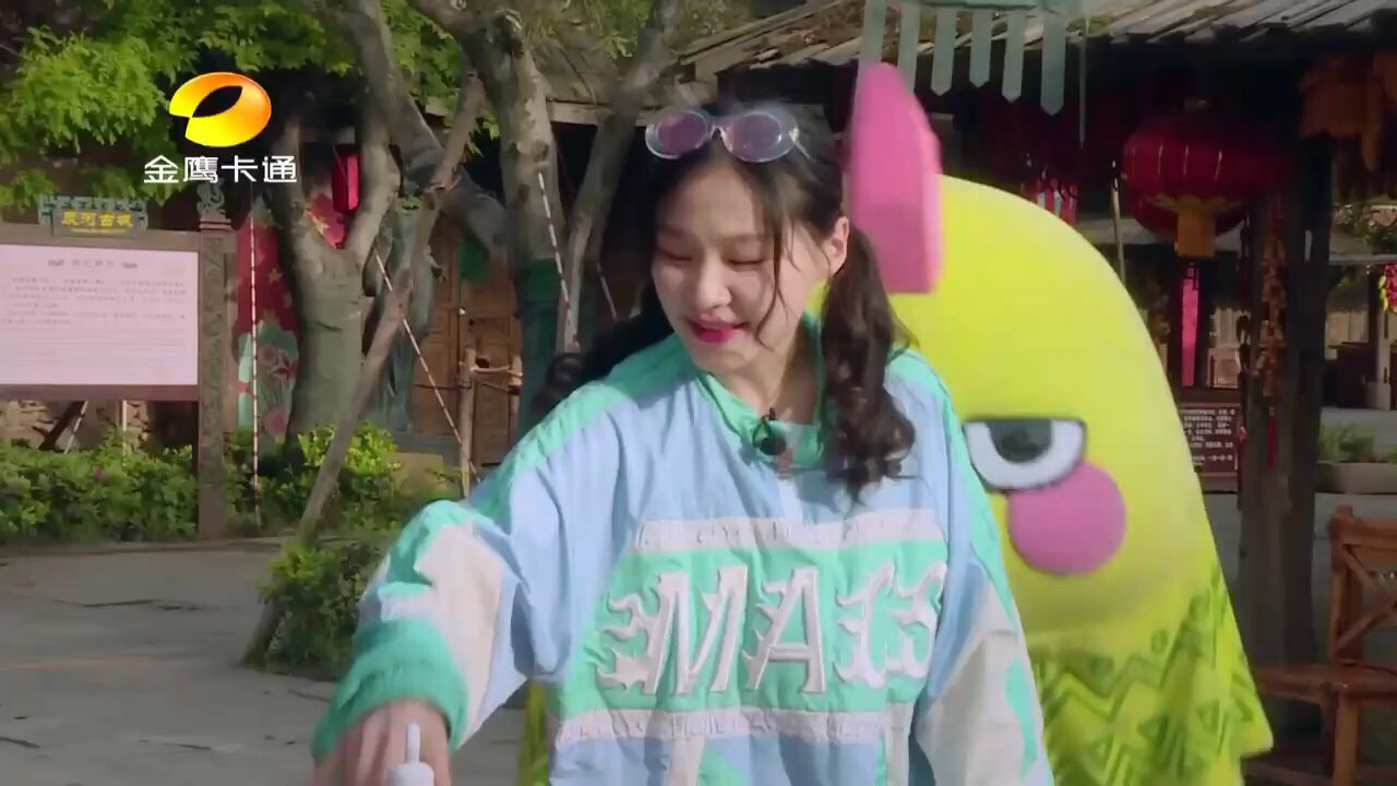 金鹰卡通 人偶总动员暴暴牙使出终极绝学 "暴牙神掌"