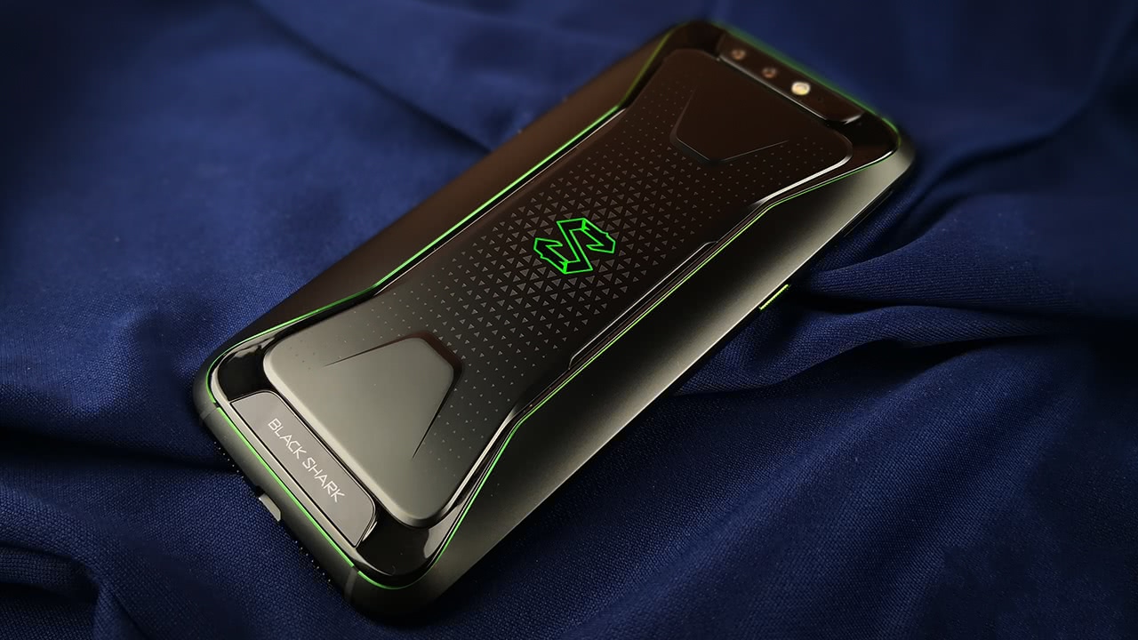 降至2799元,黑鲨手机再次迎来降价,网友:只是游戏党的菜__财经头条