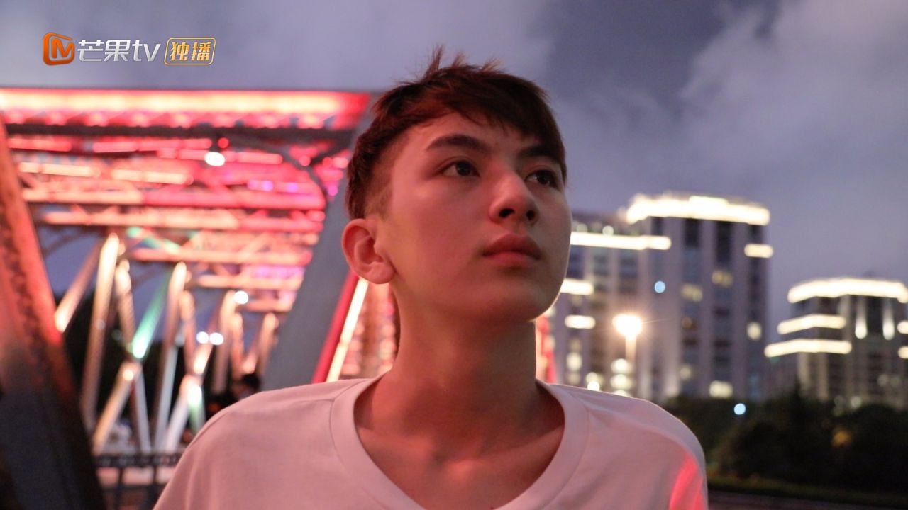 《变形计》"戏精"少年罢录 原因竟是在农村吃撑了