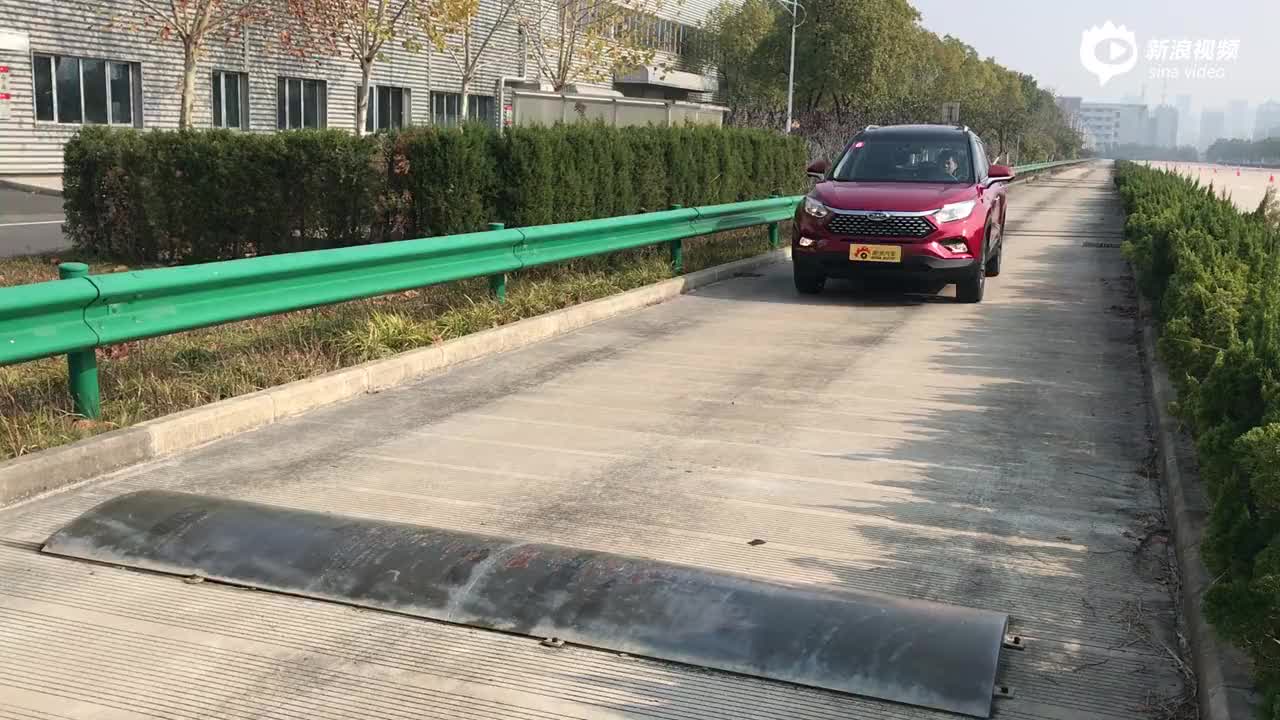 江淮瑞风S4过较高的障碍物