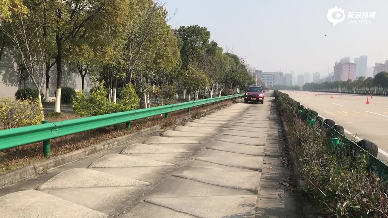 江淮瑞风S4过扭曲路