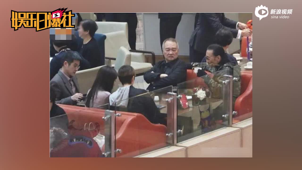 谢贤承认与小49岁的女友复合