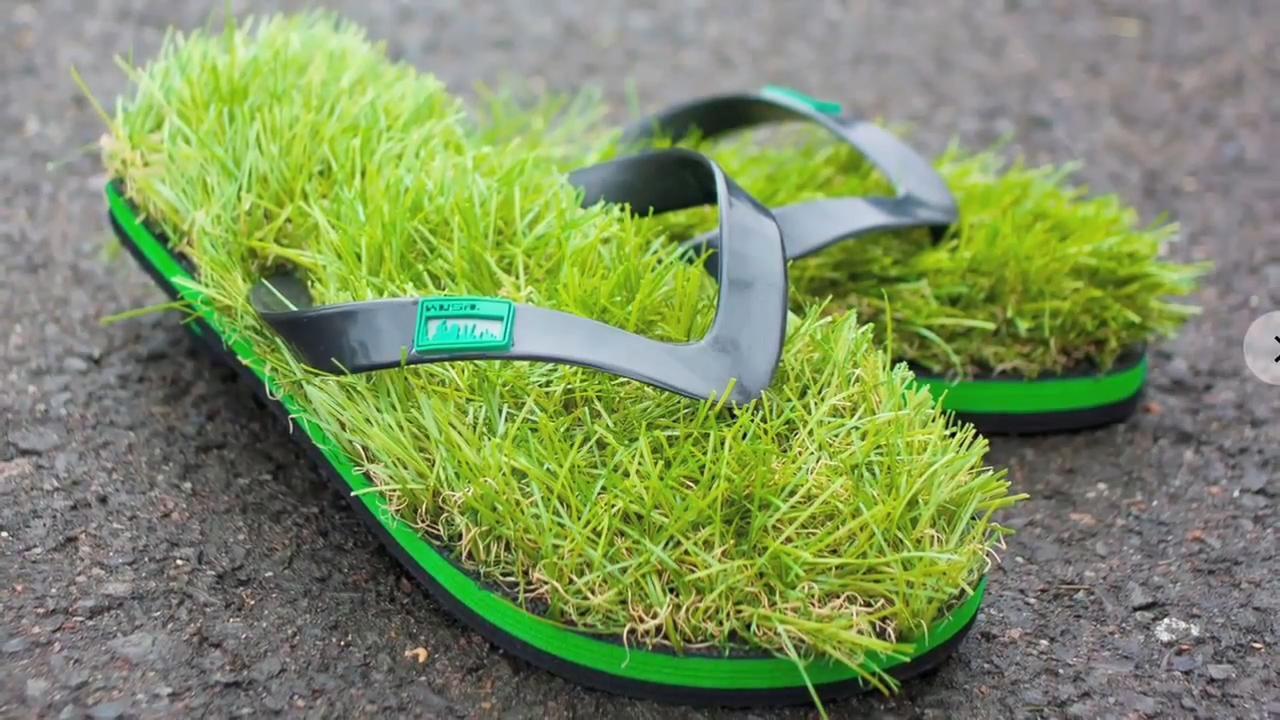 奇葩的拖鞋,可以像汽车一样自动驾驶,自己跑来跑去