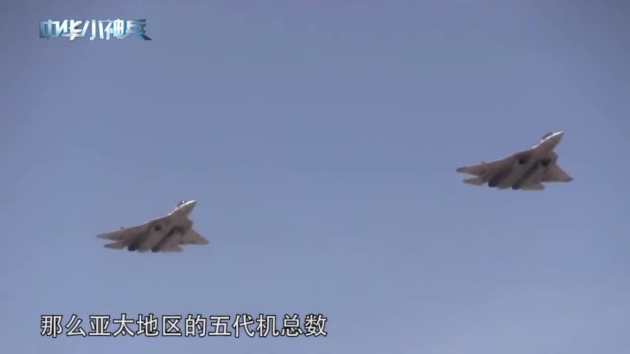 中国空军驱赶国外飞机,与不明战机空中激战