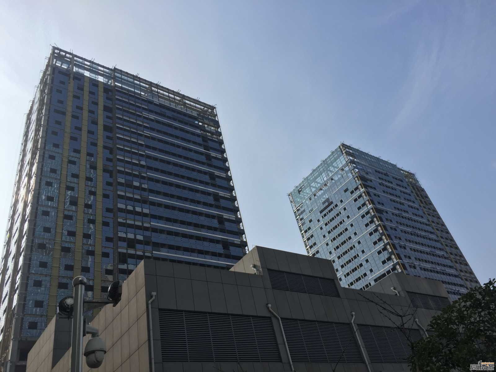 这是阳光100在太湖新城建设的一座双子塔楼,临近无锡金融街.