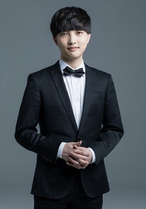 we兮夜定妆照比大舅子好看多了?实力上升怎么看都顺眼!